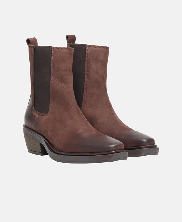 Chelsea Boots