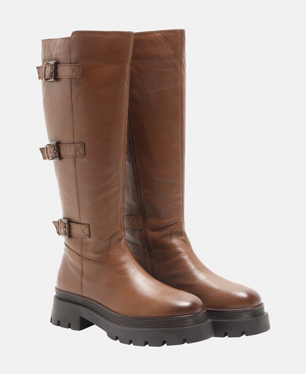Wadenhohe Stiefel