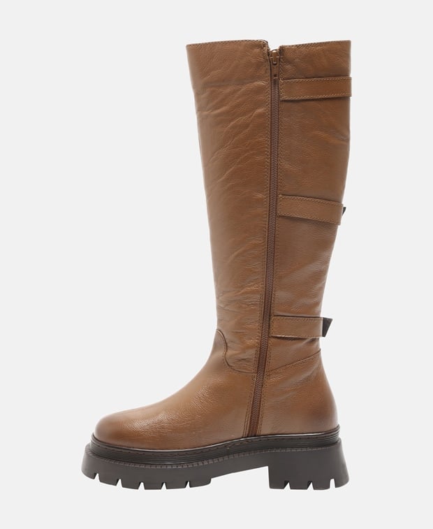 Wadenhohe Stiefel