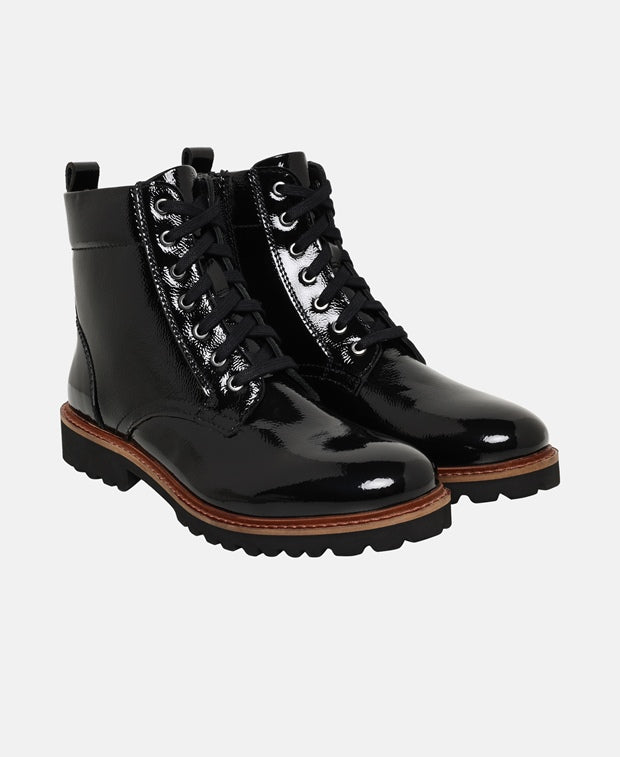 Schnürstiefeletten