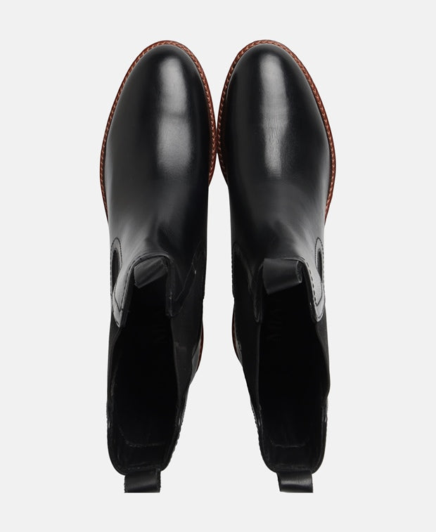 Chelsea Boots