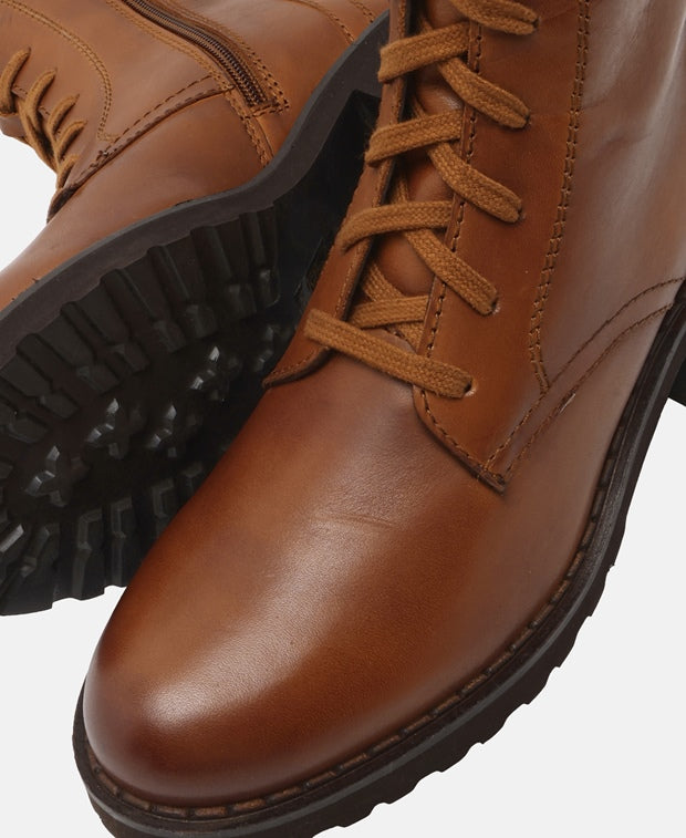 Schnürboots