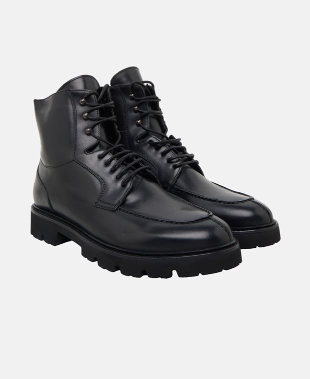 Schnürstiefeletten