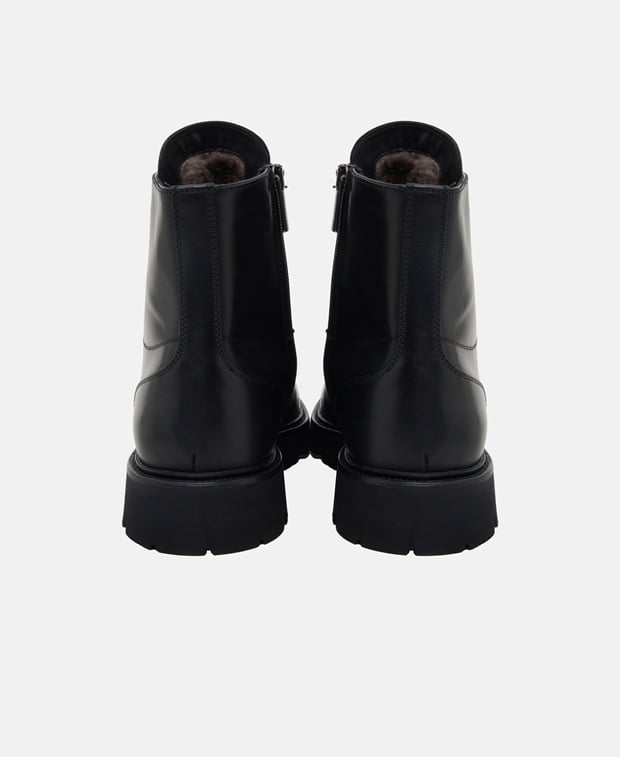 Schnürstiefeletten