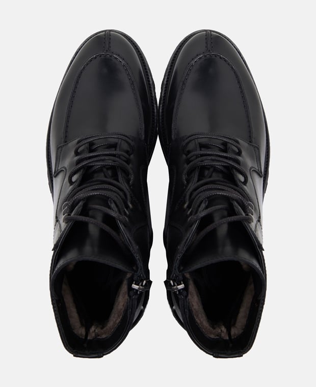 Schnürstiefeletten