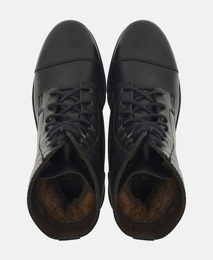 Schnürstiefeletten
