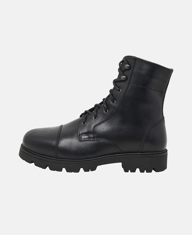 Schnürstiefeletten