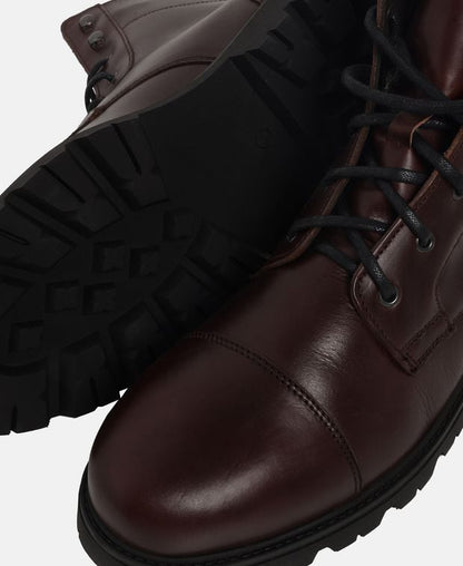 Schnürstiefeletten