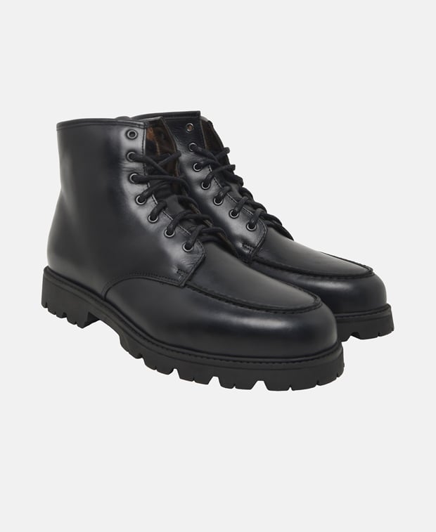 Schnürstiefeletten