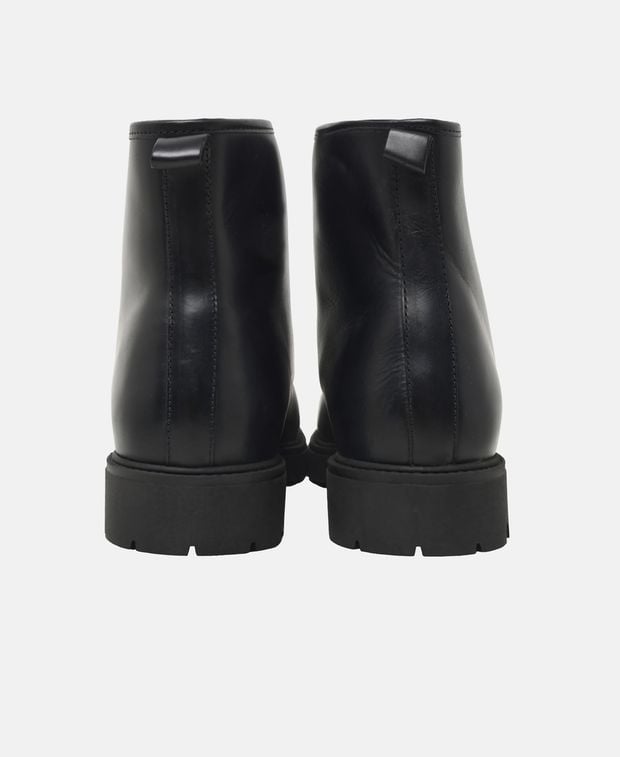 Schnürstiefeletten