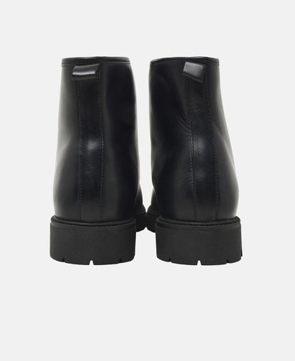 Schnürstiefeletten