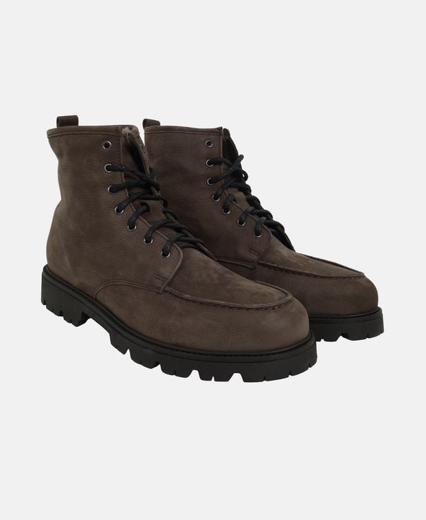 Schnürstiefeletten
