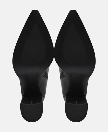 Wadenhohe Stiefel