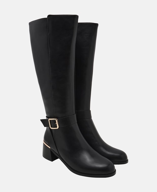 Wadenhohe Stiefel