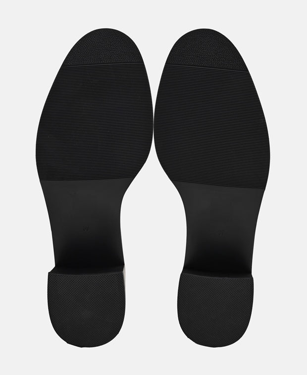Wadenhohe Stiefel