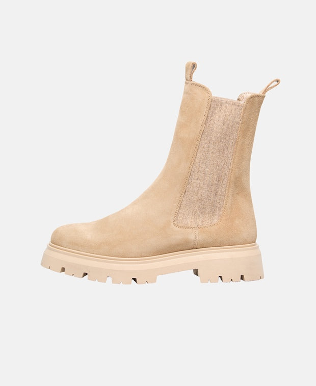 Chelsea Boots