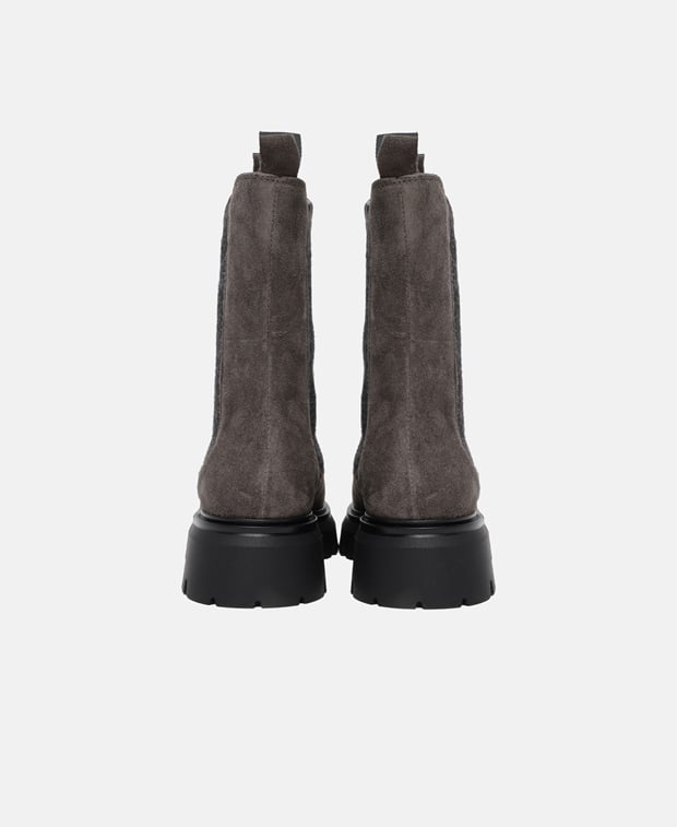 Chelsea Boots