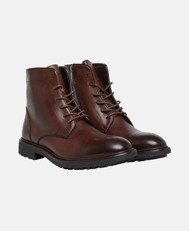 Schnürstiefeletten
