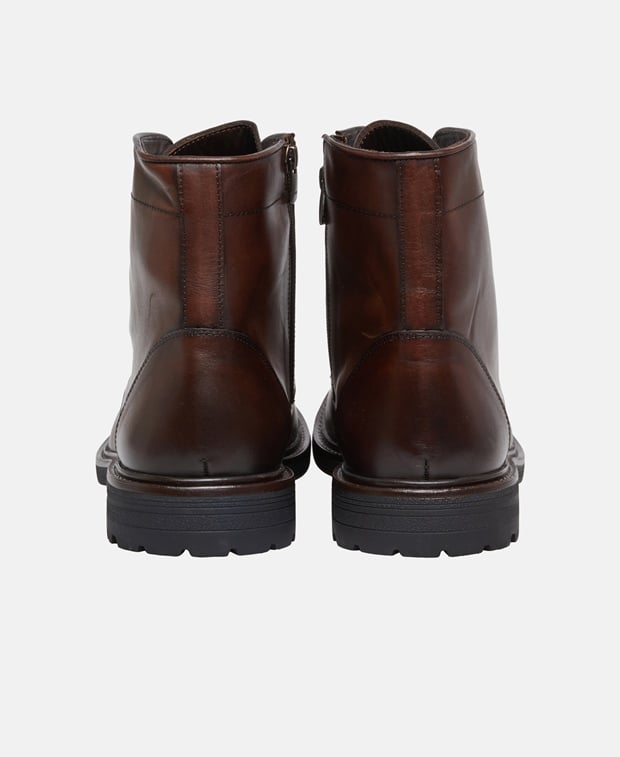 Schnürstiefeletten