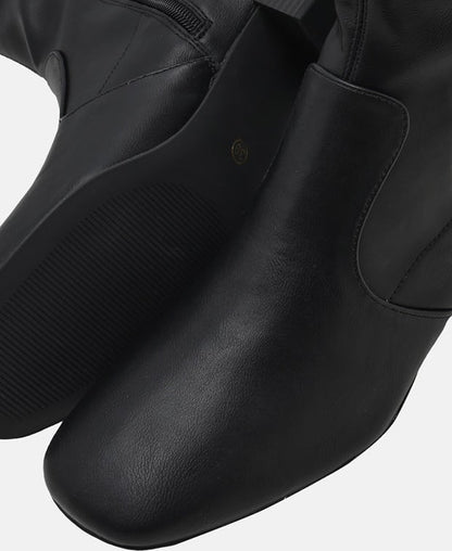 Wadenhohe Stiefel