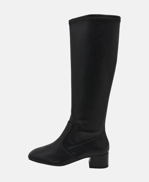 Wadenhohe Stiefel