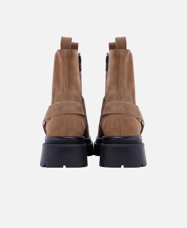 Chelsea Boots