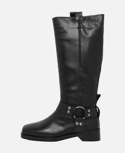 Wadenhohe Stiefel