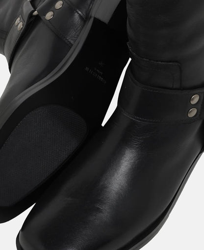 Wadenhohe Stiefel