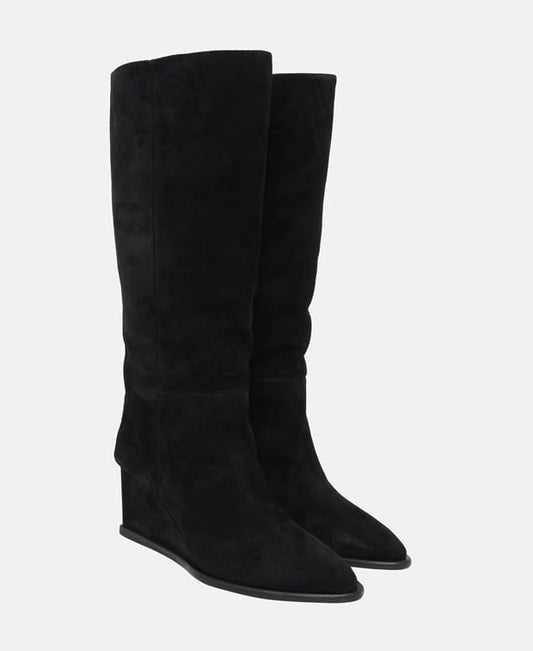 Stiefel mit Keilabsatz