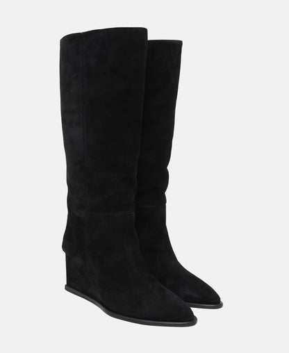 Stiefel mit Keilabsatz