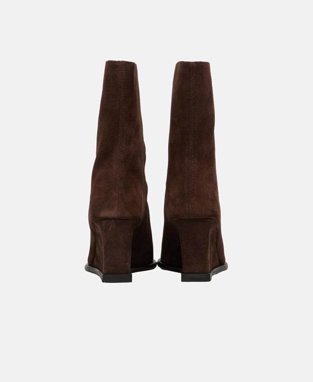 Stiefel mit Keilabsatz