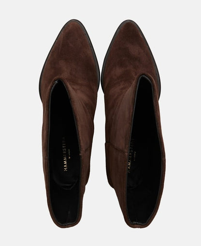 Stiefel mit Keilabsatz