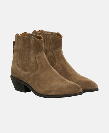 Chelsea Boots