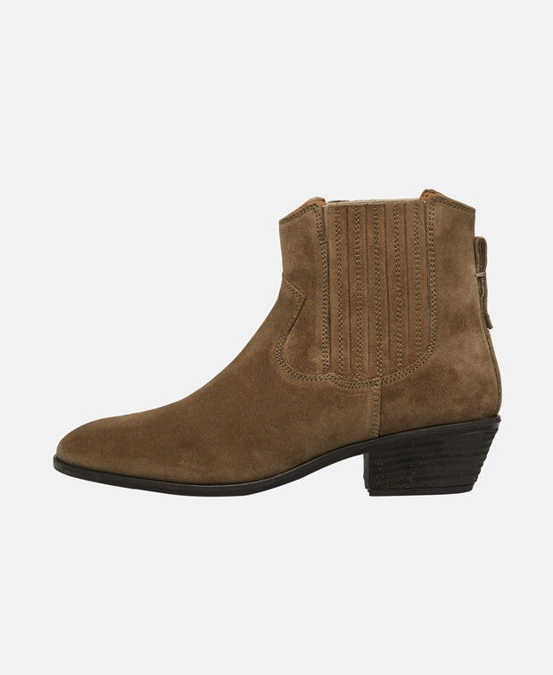 Chelsea Boots