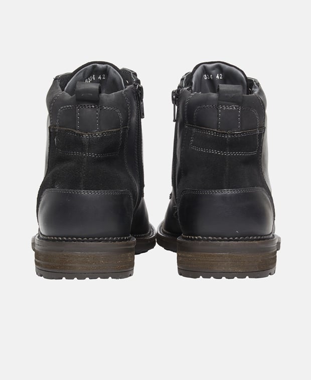 Schnürstiefeletten