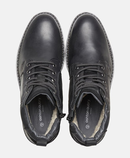 Schnürstiefeletten