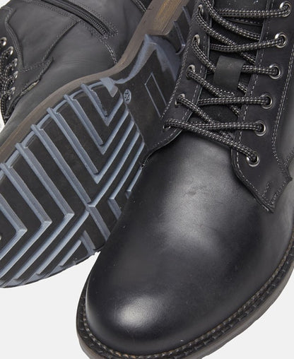 Schnürstiefeletten