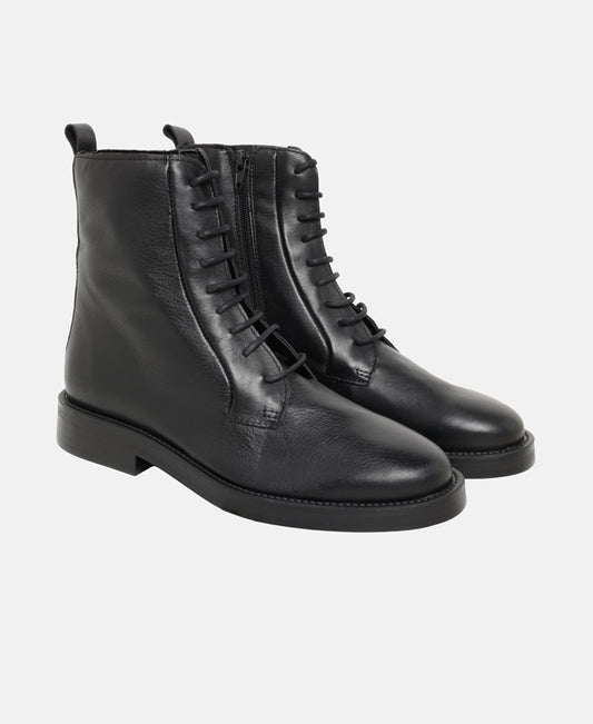 Schnürboots