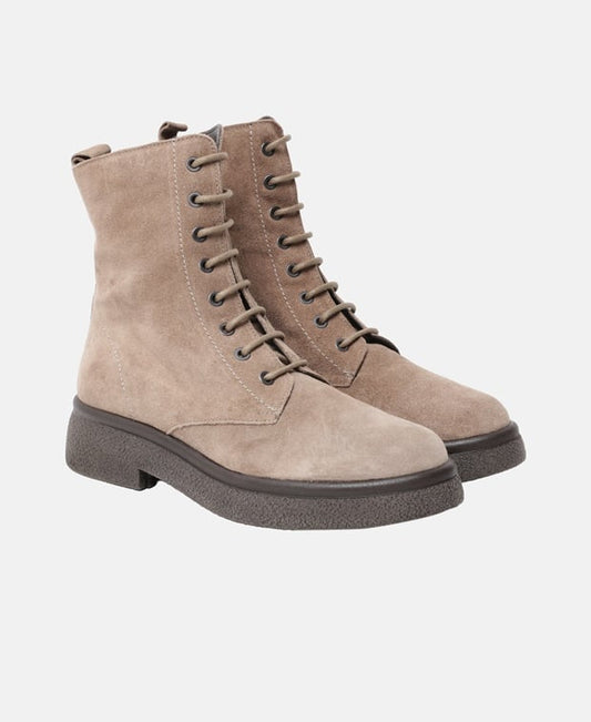 Schnürstiefeletten