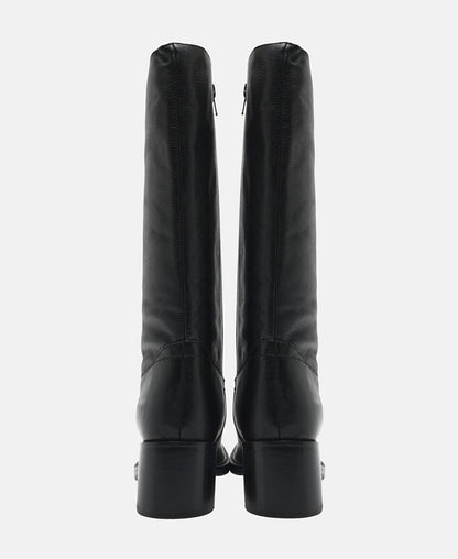 Wadenhohe Stiefel