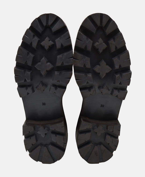 Wadenhohe Stiefel
