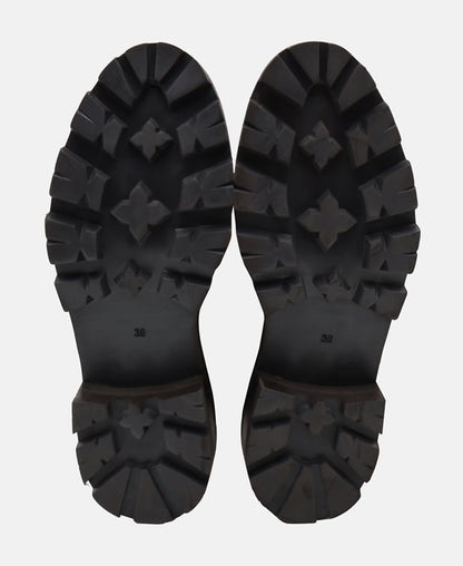 Wadenhohe Stiefel