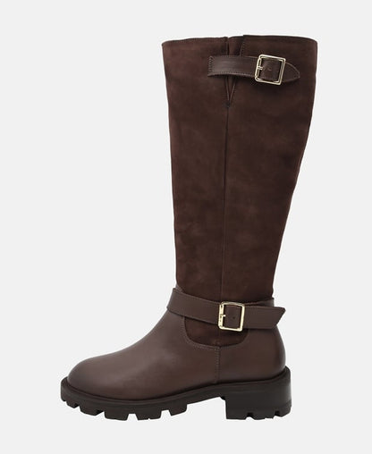 Wadenhohe Stiefel