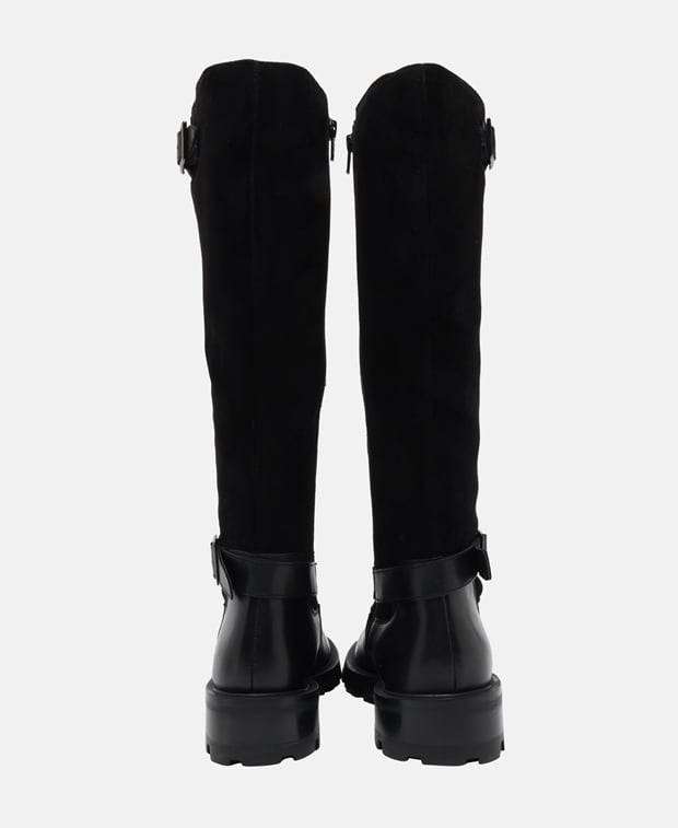 Wadenhohe Stiefel