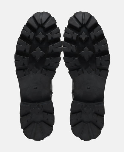Wadenhohe Stiefel