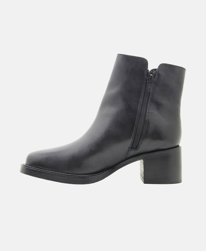 Schnürboots