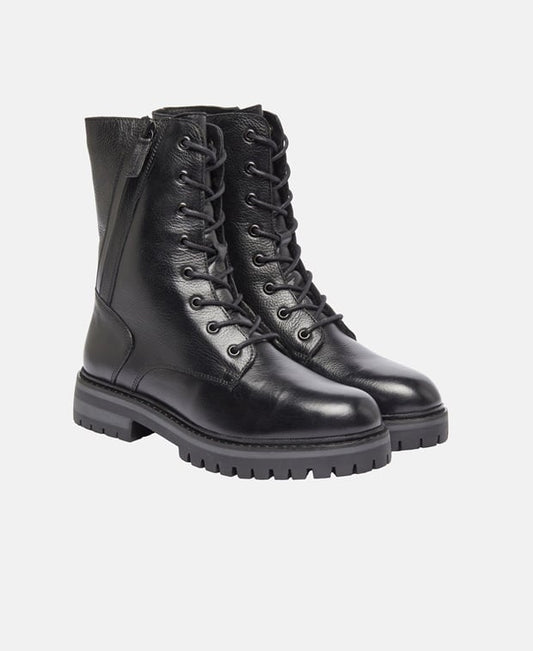 Schnürstiefeletten