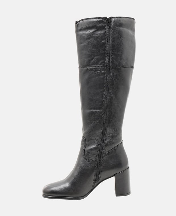 Wadenhohe Stiefel
