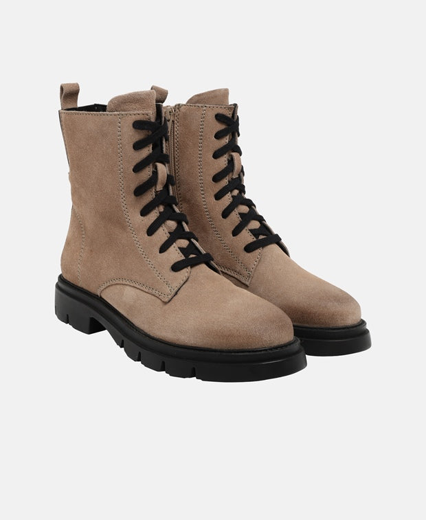 Schnürboots