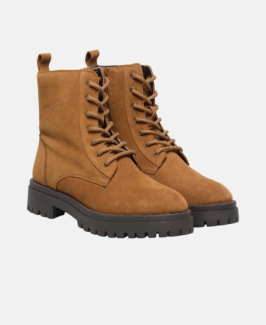 Schnürstiefeletten